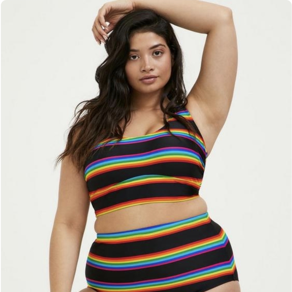 Torrid 2 Rainbow Swimsuit Bikini Top Wide Strap Built in Pad Lined